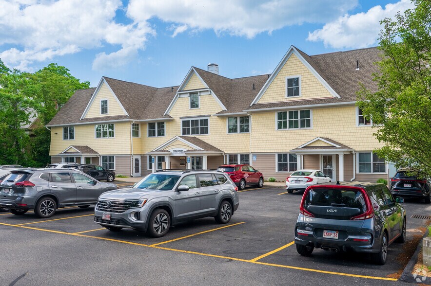 More Photos Of 70 Elm St, Worcester Office For Lease