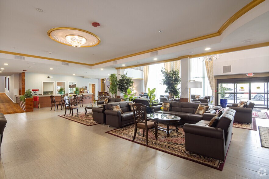 More Photos Of 700 Sheridan Rd, Highwood Congregate Senior Housing For Sale