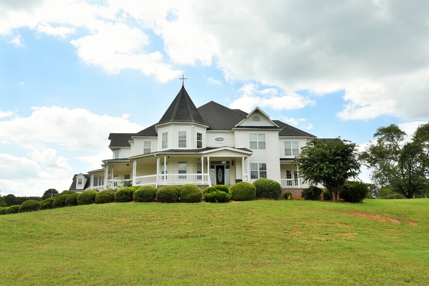 More Photos Of 10674 Wall Triana Hwy, Toney Hospitality For Sale