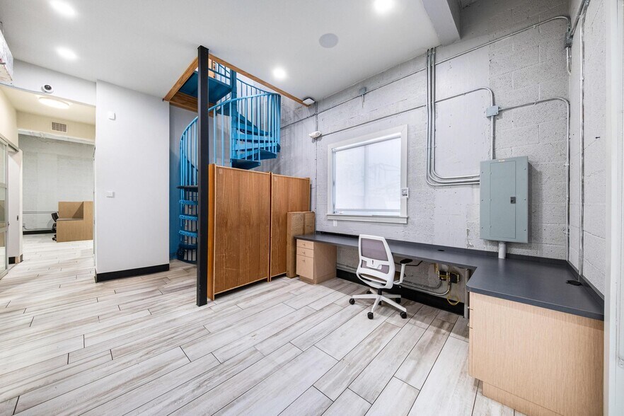 More Photos Of 3305 SW 37th Ave, Miami Office For Sale