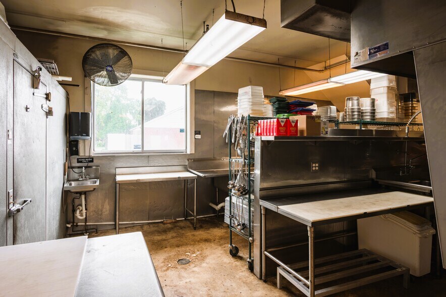 More Photos Of 151 River St, Elk Rapids General Retail For Sale