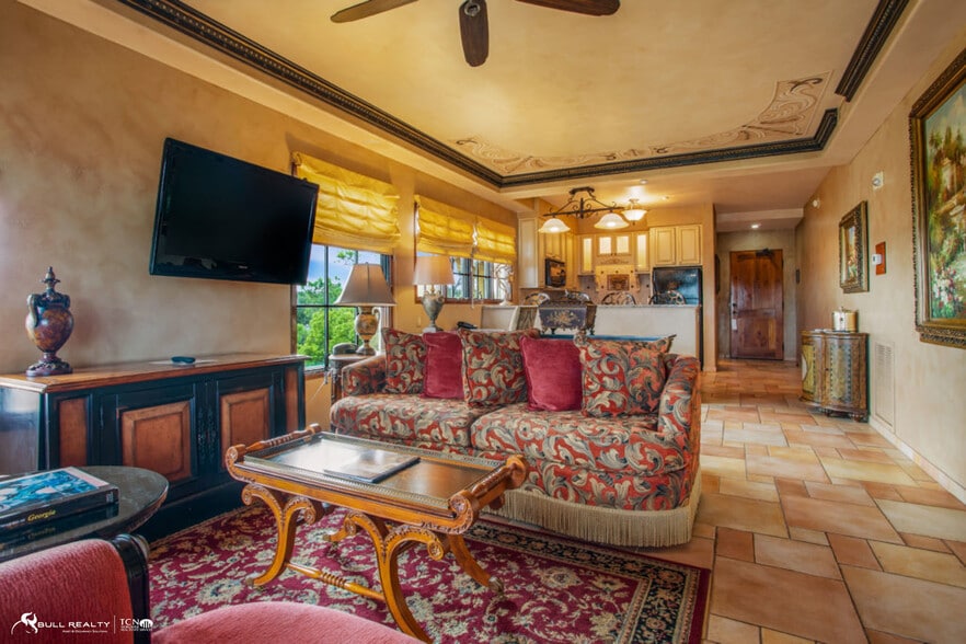 More Photos Of 935 Beachview Dr, Saint Simons Island Hotel For Sale
