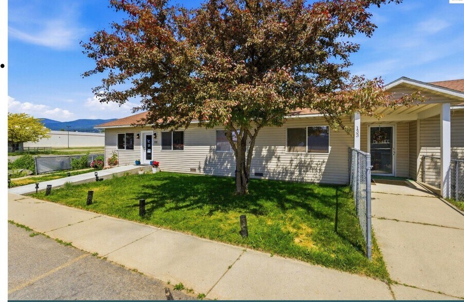 Primary Photo Of 135 McGhee Rd, Kootenai Flex For Sale