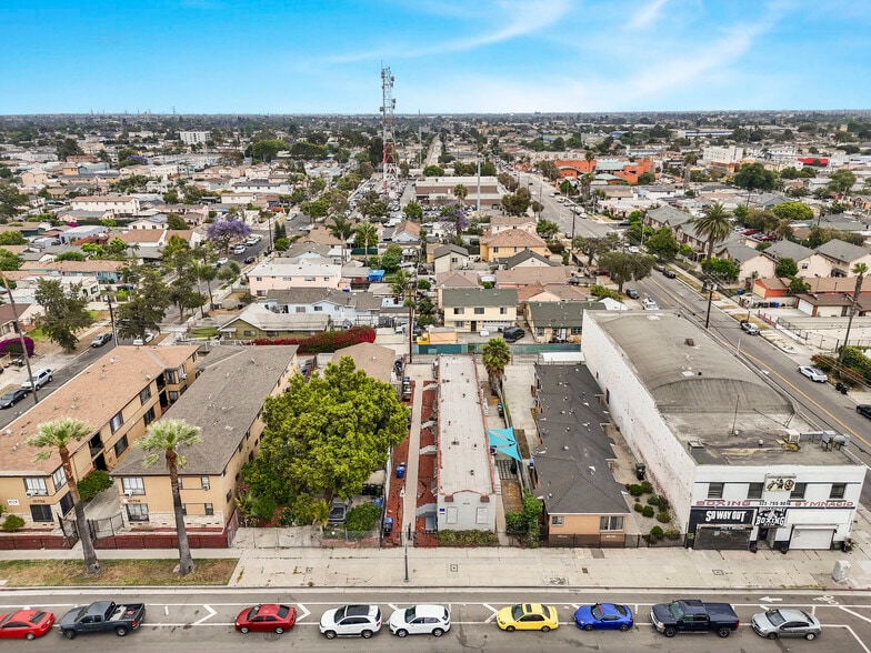 More Photos Of 10712 S Broadway, Los Angeles Apartments For Sale