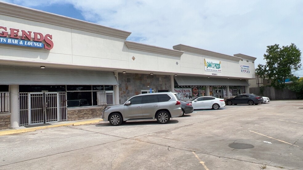 More Photos Of 12373 Scarsdale Blvd, Houston Unknown For Lease