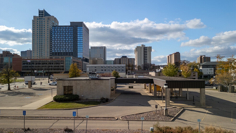 More Photos Of 209 E Center St, Rochester Bank For Lease