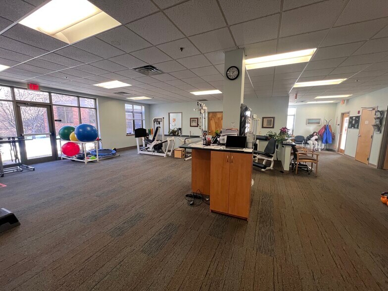 More Photos Of 780 W Lincoln Hwy, Exton Office For Lease