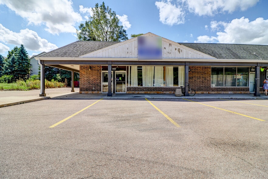 Primary Photo Of 920-960 E Roosevelt Rd, West Chicago Freestanding For Lease