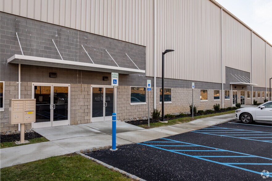 More Photos Of 11 Aspen Dr, Randolph Flex For Lease