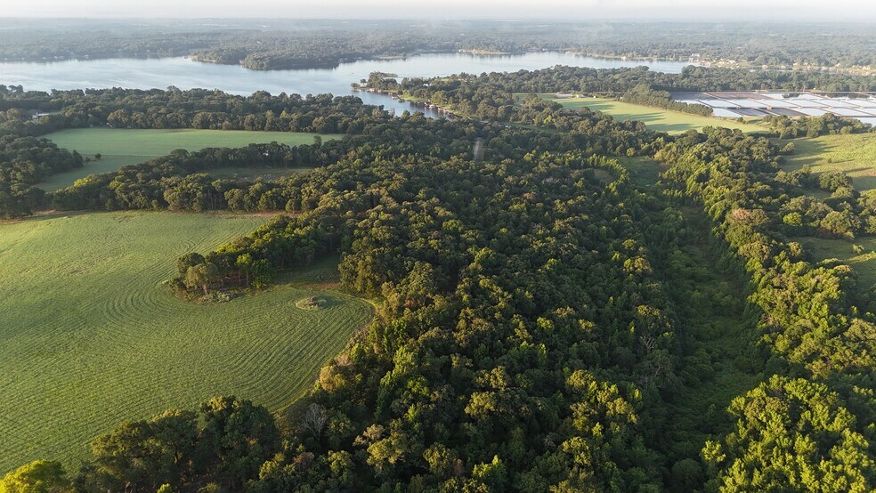 More Photos Of 6159 Crestview Dr, Athens Specialty For Sale