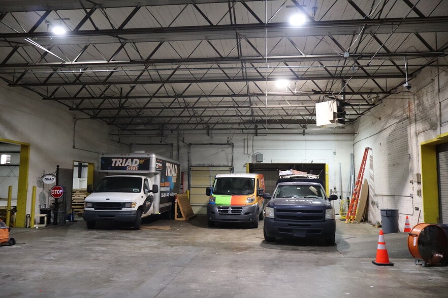 More Photos Of 849 Main St, Burlington Warehouse For Lease