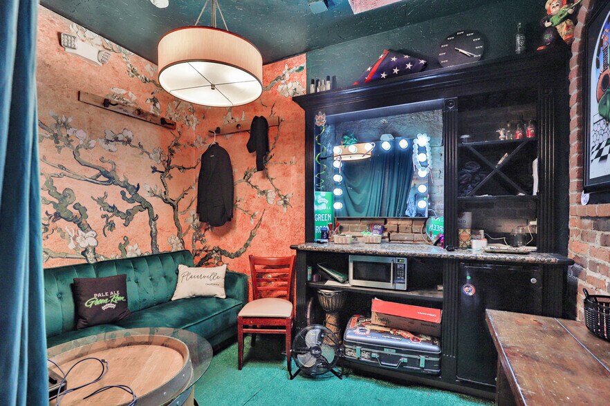 More Photos Of 251-253 Main St, Placerville Restaurant For Sale