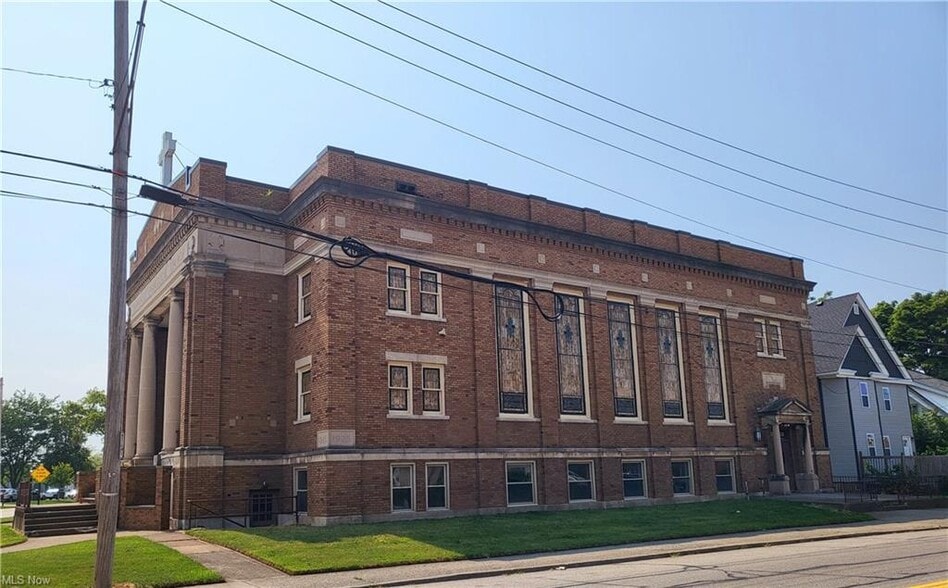 More Photos Of 400 Sixth St, Lorain Religious Facility For Sale