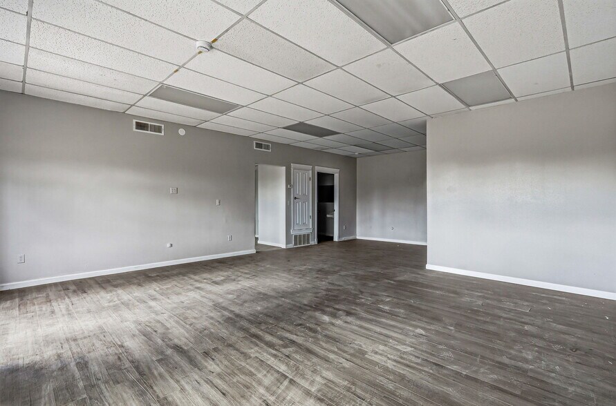 More Photos Of 201 Vinton Rd, Anthony Freestanding For Lease