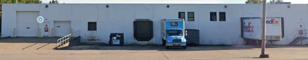 More Photos Of 8050 Freedom Ave, North Canton Warehouse For Lease