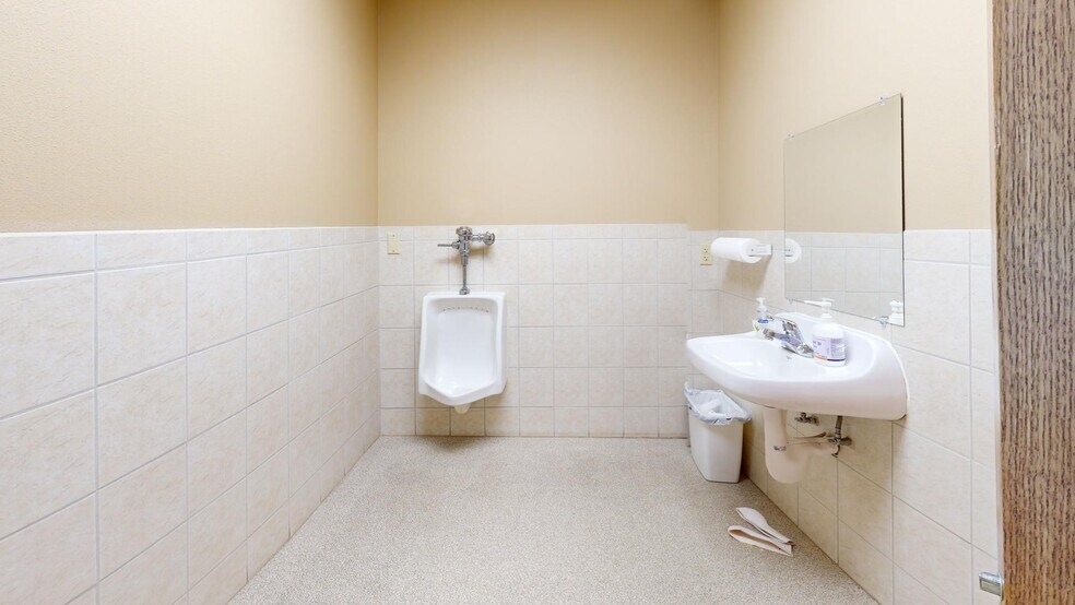 More Photos Of 703 Prentice St, Granite Falls Medical For Lease