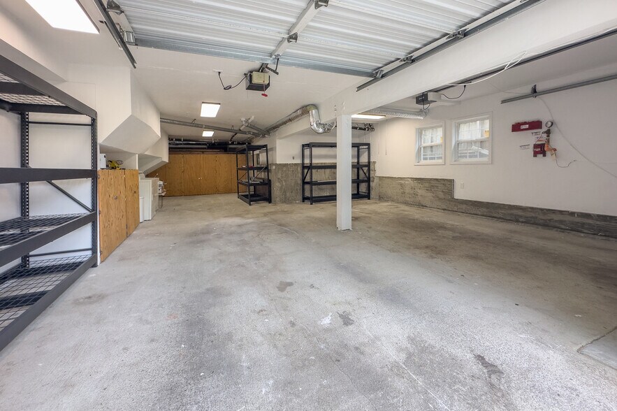 More Photos Of 534 Adams St, Albany Apartments For Sale