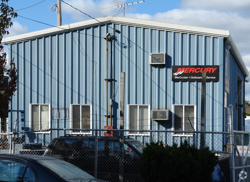 More Photos Of 112 S Water St, Greenwich Marina For Sale