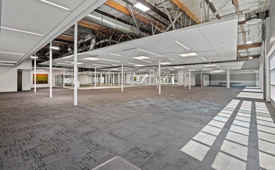 More Photos Of 195 S Milpitas Blvd, Milpitas Research And Development For Lease