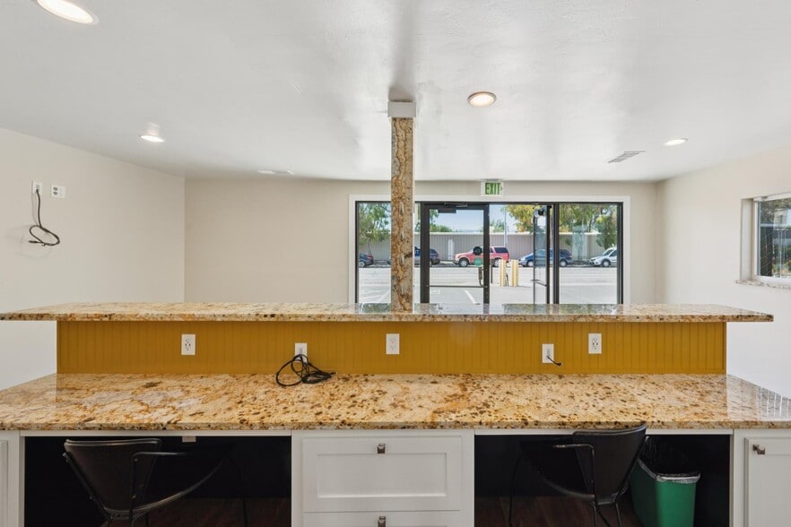More Photos Of 2475 Bluebell Dr, Santa Rosa Industrial For Lease