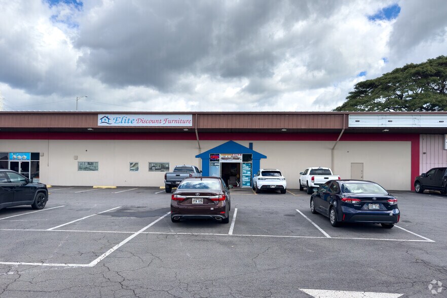 More Photos Of 98-820 Moanalua Rd, Aiea Storefront For Lease