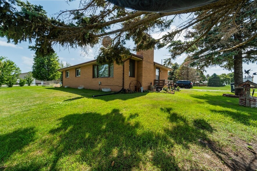 More Photos Of 2456 170th St, Fort Dodge Specialty For Sale
