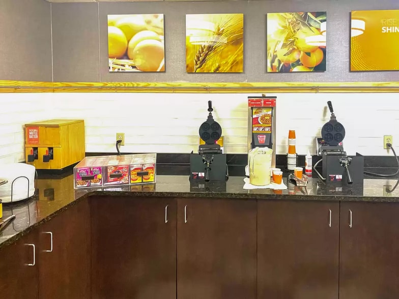 More Photos Of 13003 GA Highway 251, Darien Hotel For Sale