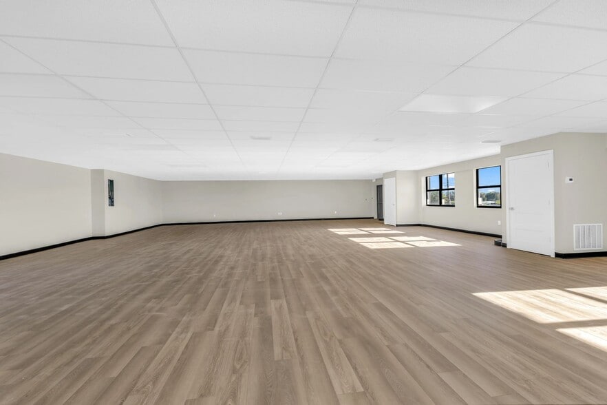 More Photos Of 3596 Tamiami Trl, Port Charlotte Unknown For Lease
