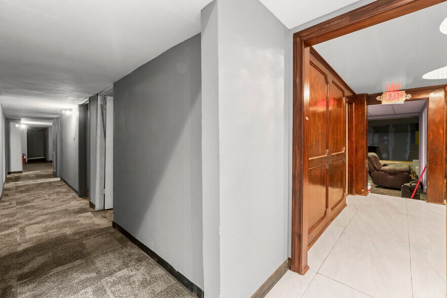 More Photos Of 1018 Shaver St, Pasadena Warehouse For Sale