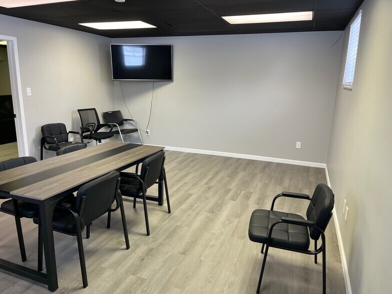 More Photos Of 3494 S Hamilton Rd, Columbus Office For Lease