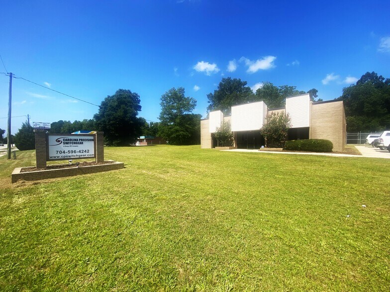 Primary Photo Of 2765 Magnolia St, Orangeburg Light Distribution For Sale