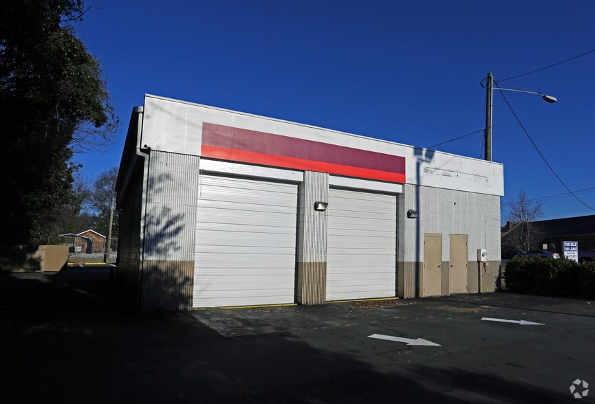 More Photos Of 3717 Freedom Dr, Charlotte Auto Repair For Sale
