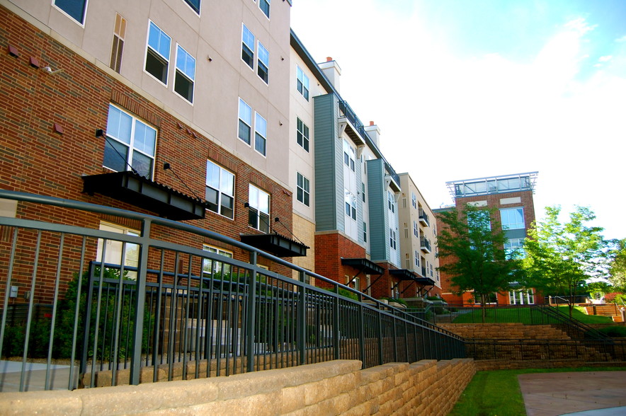 More Photos Of 12700 Nicollet Ave, Burnsville Apartments For Lease