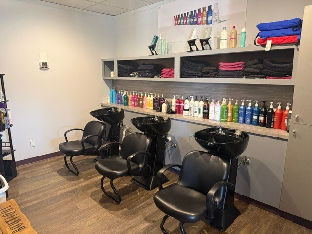 More Photos Of 55 Sound Ave, Mattituck General Retail For Lease