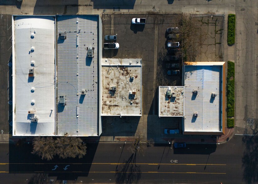 More Photos Of 950-952 W Main St, Merced Office For Sale