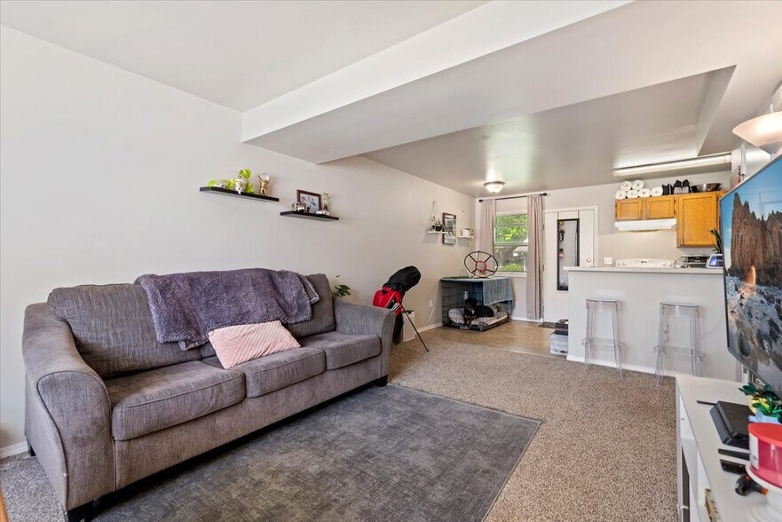 More Photos Of 2073 N Woodford Ave, Meridian Multifamily For Sale