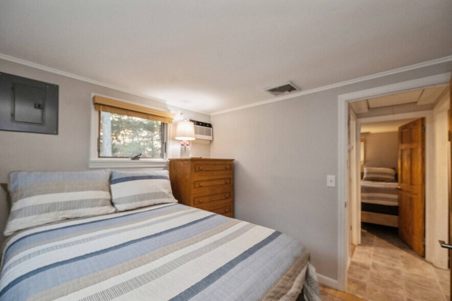 More Photos Of 14 E Landing Rd, Hampton Bays Multifamily For Sale