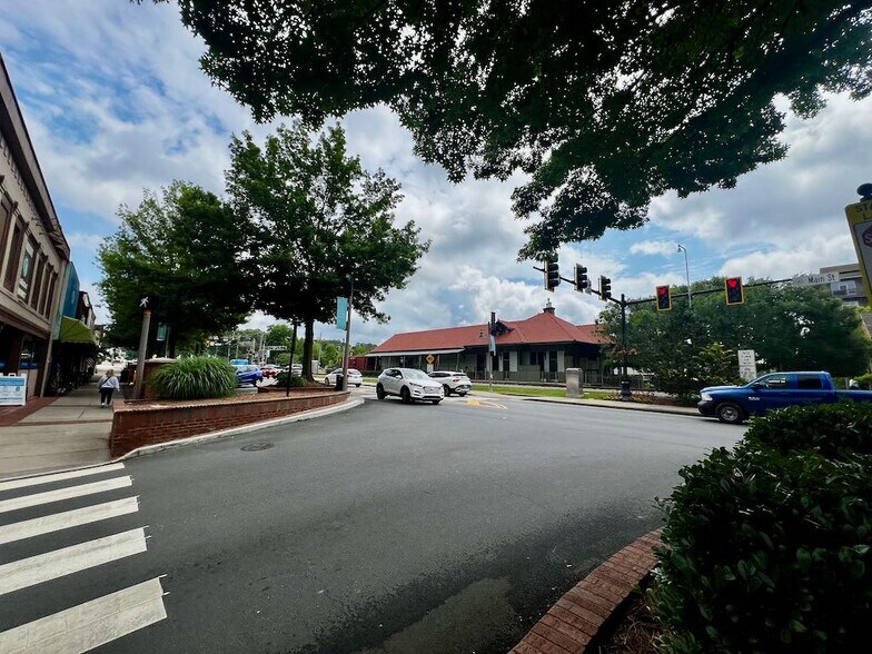 More Photos Of 8632 Main St, Woodstock Restaurant For Lease