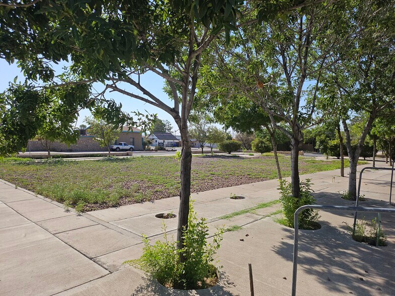 More Photos Of 1226 W Hadley Ave, Las Cruces Restaurant For Sale