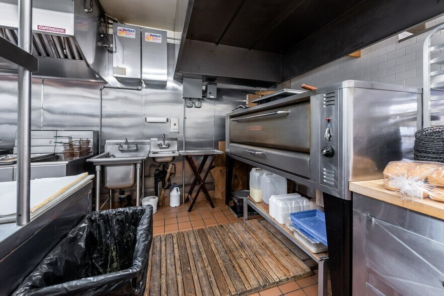 More Photos Of 376 River Rd, Shelton Restaurant For Sale