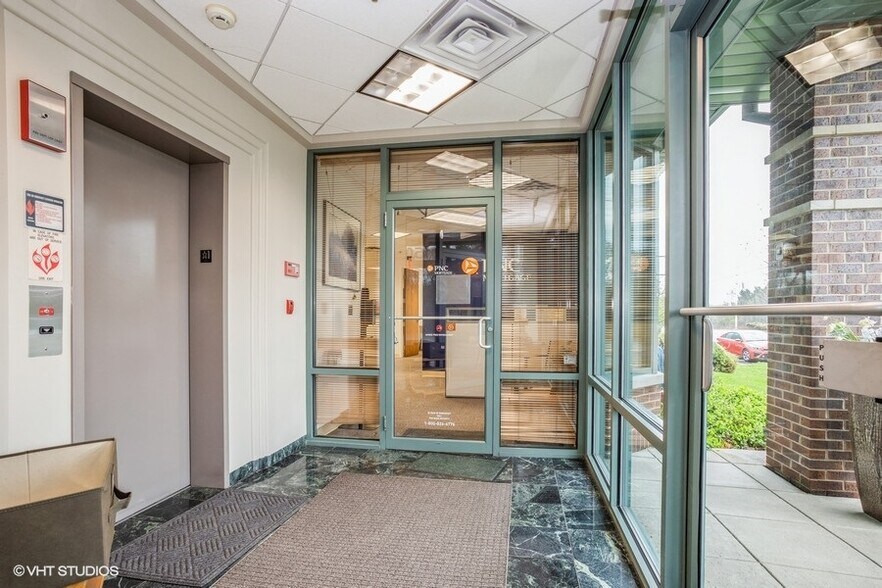 More Photos Of 1150 W Northwest Hwy, Mount Prospect Office For Sale