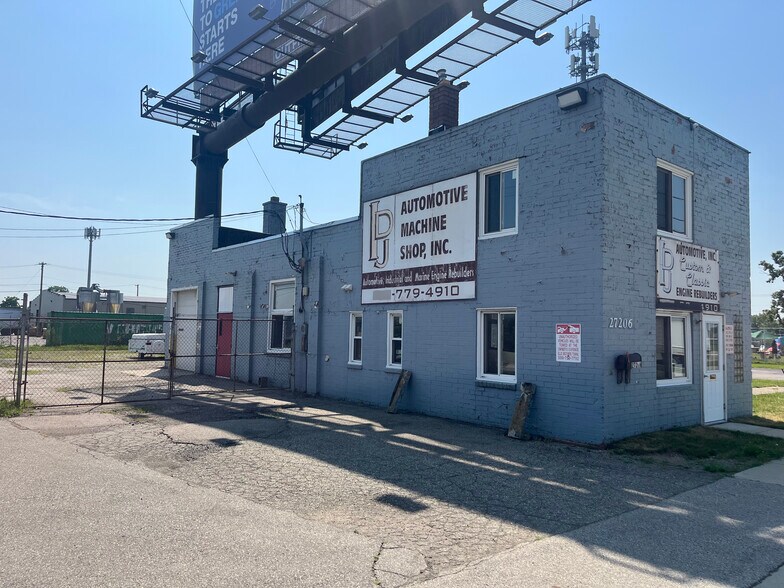 More Photos Of 27206 Groesbeck Hwy, Roseville Industrial For Sale