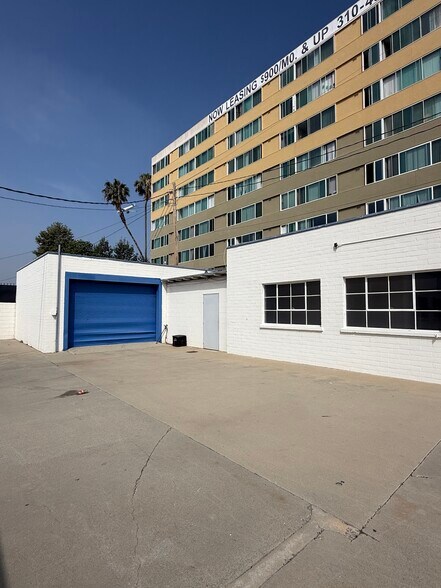 More Photos Of 1001-1005 Arbor Vitae, Los Angeles Warehouse For Lease