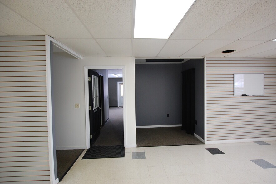 More Photos Of 35 Anderson Ave, Falconer Flex For Sale