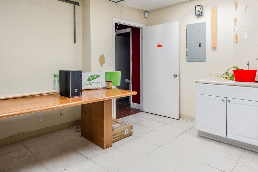 More Photos Of 1880 NE 163rd St, North Miami Beach Medical For Sale