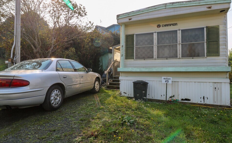 More Photos Of 93531 Coal Bank Ln, Coos Bay Manufactured Housing Mobile Home Park For Sale