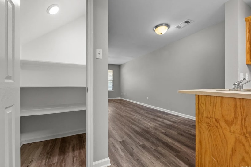 More Photos Of 900 Madden Rd, Jacksonville Apartments For Sale