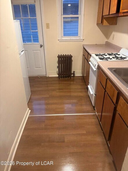 More Photos Of 546 W Main St, Plymouth Apartments For Sale
