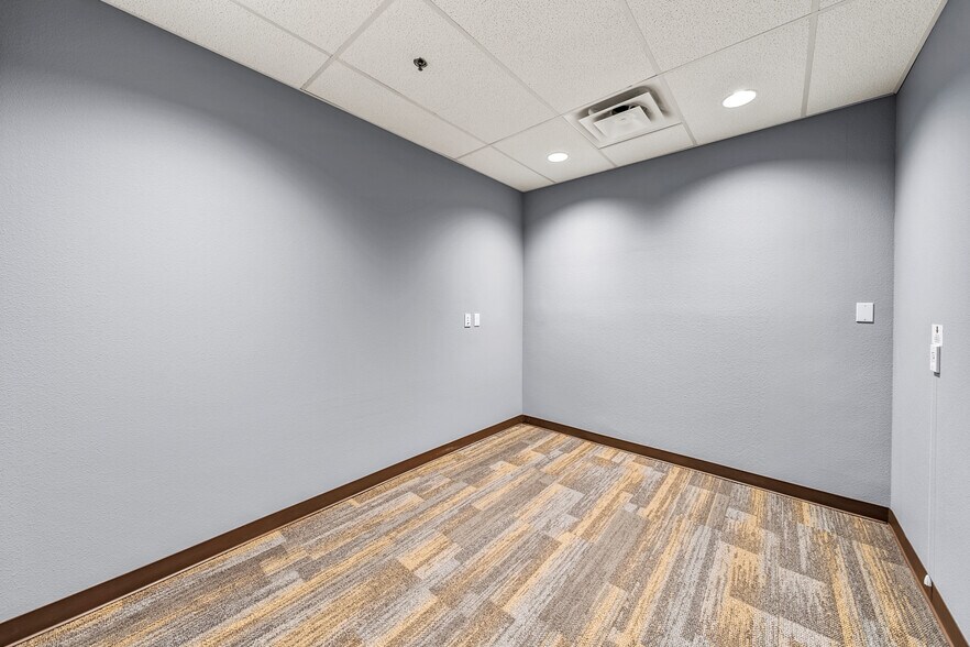 More Photos Of 2166 NW Vine St, Grants Pass Medical For Sale