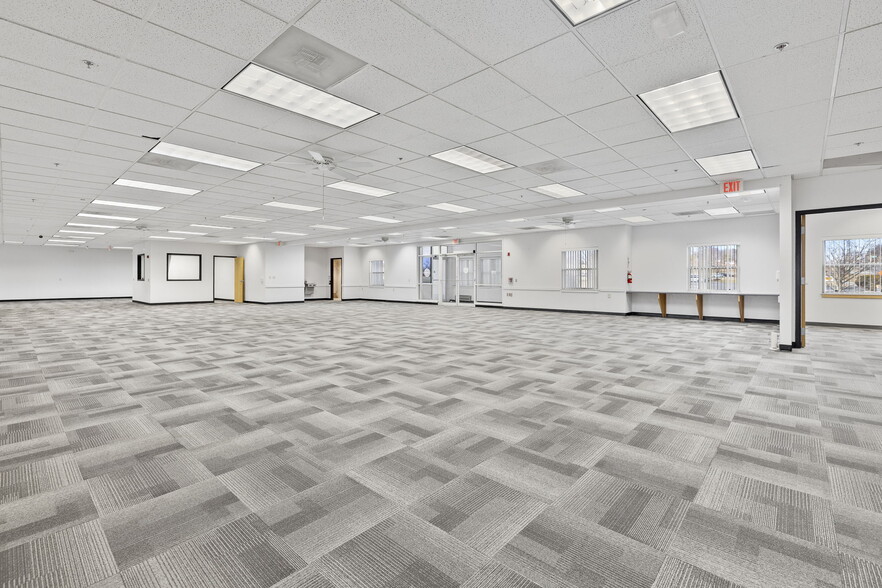 More Photos Of 4240 S Lees Summit Rd, Independence Office For Lease